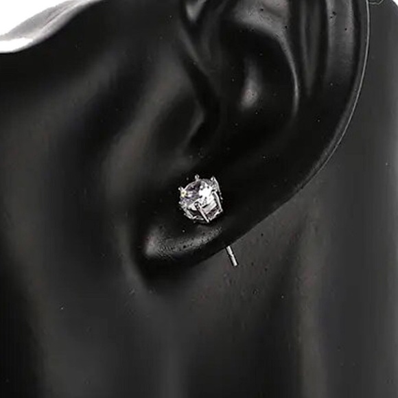 🔵𝟲𝟱%𝗢𝗙𝗙 𝗯𝘂𝗻𝗱𝗹𝗲𝘀 𝟯+🔵 NEW CZ Round Cut Classic Stud Earrings - Picture 4 of 9